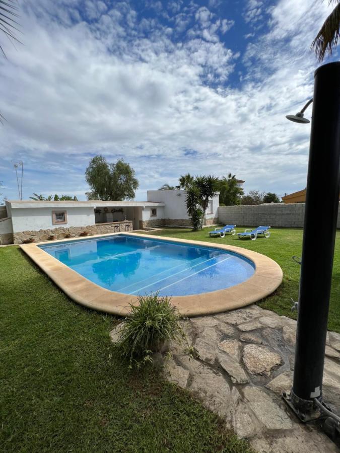 Chalet En La Barrosa, Piscina+Bbq+Grifo De Cerveza Chiclana de la Frontera Exteriér fotografie